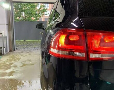 Чорний Фольксваген Туарег, об'ємом двигуна 4.2 л та пробігом 250 тис. км за 23000 $, фото 4 на Automoto.ua