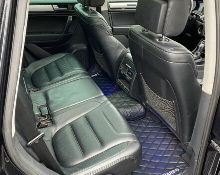 Чорний Фольксваген Туарег, об'ємом двигуна 3 л та пробігом 311 тис. км за 17000 $, фото 4 на Automoto.ua