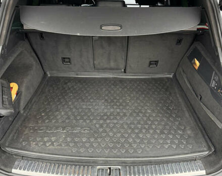 Черный Фольксваген Туарег, объемом двигателя 2.97 л и пробегом 335 тыс. км за 17700 $, фото 11 на Automoto.ua