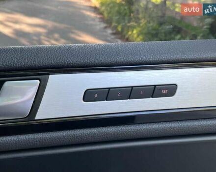 Чорний Фольксваген Туарег, об'ємом двигуна 4.2 л та пробігом 255 тис. км за 28440 $, фото 23 на Automoto.ua