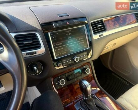 Черный Фольксваген Туарег, объемом двигателя 2.97 л и пробегом 267 тыс. км за 16000 $, фото 11 на Automoto.ua