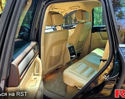 Черный Фольксваген Туарег, объемом двигателя 3 л и пробегом 350 тыс. км за 18500 $, фото 4 на Automoto.ua