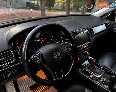 Черный Фольксваген Туарег, объемом двигателя 3 л и пробегом 310 тыс. км за 16500 $, фото 9 на Automoto.ua