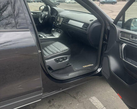 Черный Фольксваген Туарег, объемом двигателя 3 л и пробегом 310 тыс. км за 20800 $, фото 6 на Automoto.ua