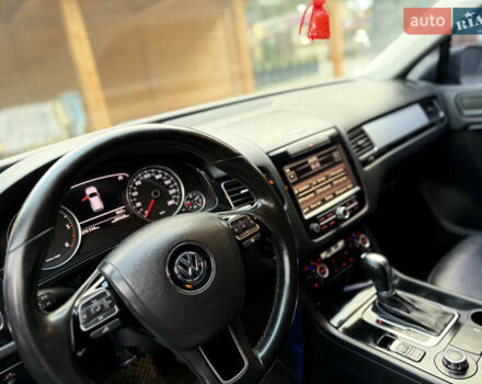 Черный Фольксваген Туарег, объемом двигателя 2.97 л и пробегом 278 тыс. км за 20000 $, фото 45 на Automoto.ua