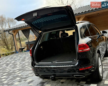 Черный Фольксваген Туарег, объемом двигателя 2.97 л и пробегом 278 тыс. км за 20000 $, фото 31 на Automoto.ua