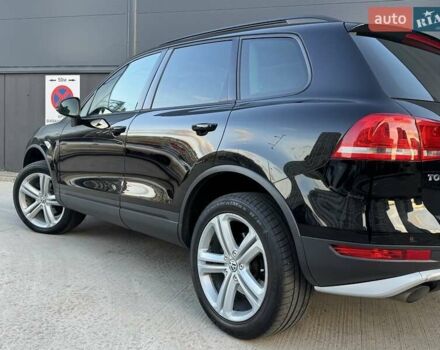 Чорний Фольксваген Туарег, об'ємом двигуна 3 л та пробігом 236 тис. км за 20750 $, фото 10 на Automoto.ua