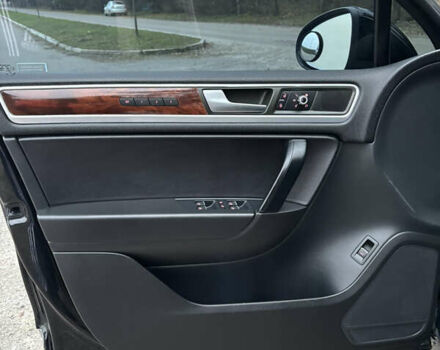 Черный Фольксваген Туарег, объемом двигателя 3 л и пробегом 216 тыс. км за 19500 $, фото 12 на Automoto.ua