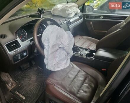 Чорний Фольксваген Туарег, об'ємом двигуна 2.97 л та пробігом 460 тис. км за 9500 $, фото 10 на Automoto.ua