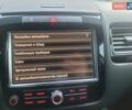 Черный Фольксваген Туарег, объемом двигателя 2.97 л и пробегом 402 тыс. км за 20000 $, фото 39 на Automoto.ua