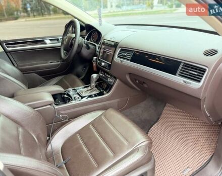 Чорний Фольксваген Туарег, об'ємом двигуна 2.97 л та пробігом 283 тис. км за 18500 $, фото 13 на Automoto.ua