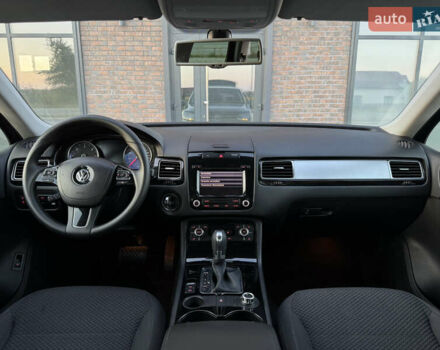 Чорний Фольксваген Туарег, об'ємом двигуна 2.97 л та пробігом 280 тис. км за 14999 $, фото 19 на Automoto.ua