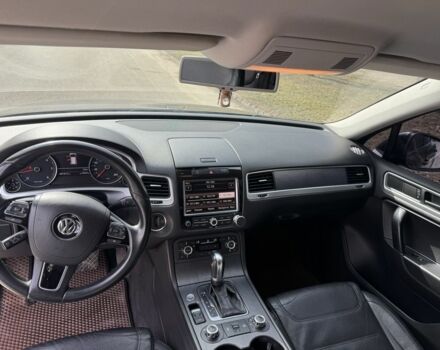 Чорний Фольксваген Туарег, об'ємом двигуна 3 л та пробігом 307 тис. км за 17000 $, фото 7 на Automoto.ua