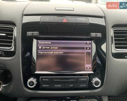 Черный Фольксваген Туарег, объемом двигателя 2.97 л и пробегом 198 тыс. км за 18000 $, фото 27 на Automoto.ua