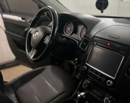 Чорний Фольксваген Туарег, об'ємом двигуна 2.97 л та пробігом 242 тис. км за 17000 $, фото 9 на Automoto.ua