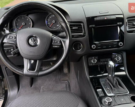 Чорний Фольксваген Туарег, об'ємом двигуна 2.97 л та пробігом 238 тис. км за 17300 $, фото 28 на Automoto.ua