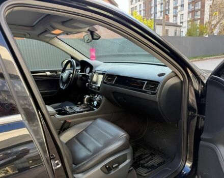 Чорний Фольксваген Туарег, об'ємом двигуна 3 л та пробігом 187 тис. км за 13800 $, фото 11 на Automoto.ua