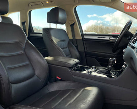 Черный Фольксваген Туарег, объемом двигателя 2.97 л и пробегом 183 тыс. км за 20750 $, фото 14 на Automoto.ua