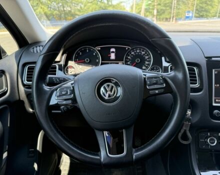 Черный Фольксваген Туарег, объемом двигателя 3 л и пробегом 315 тыс. км за 14850 $, фото 4 на Automoto.ua