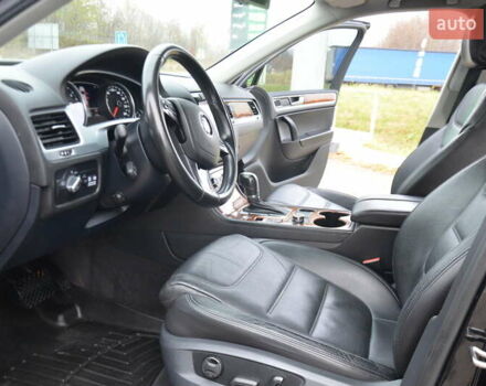 Черный Фольксваген Туарег, объемом двигателя 2.97 л и пробегом 267 тыс. км за 16450 $, фото 48 на Automoto.ua