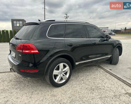 Черный Фольксваген Туарег, объемом двигателя 2.97 л и пробегом 335 тыс. км за 15500 $, фото 2 на Automoto.ua