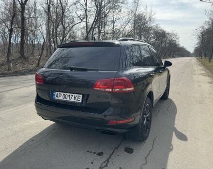 Чорний Фольксваген Туарег, об'ємом двигуна 3 л та пробігом 307 тис. км за 17000 $, фото 3 на Automoto.ua