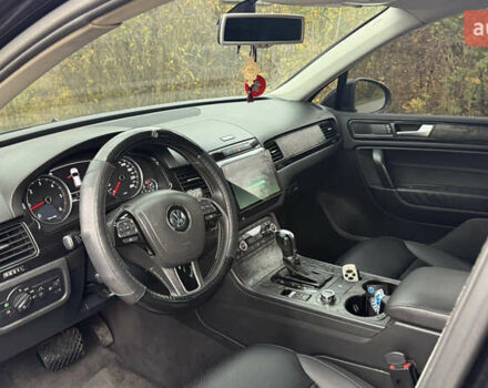 Чорний Фольксваген Туарег, об'ємом двигуна 2.97 л та пробігом 238 тис. км за 21800 $, фото 26 на Automoto.ua