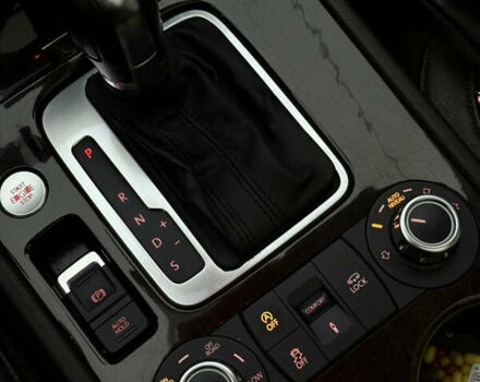 Чорний Фольксваген Туарег, об'ємом двигуна 2.97 л та пробігом 203 тис. км за 24000 $, фото 5 на Automoto.ua