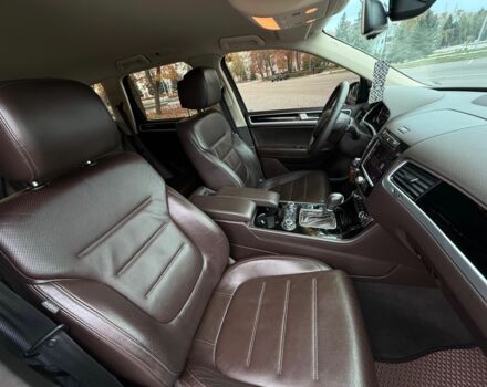 Черный Фольксваген Туарег, объемом двигателя 3 л и пробегом 283 тыс. км за 18700 $, фото 9 на Automoto.ua