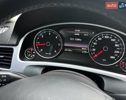 Черный Фольксваген Туарег, объемом двигателя 3 л и пробегом 225 тыс. км за 15650 $, фото 80 на Automoto.ua