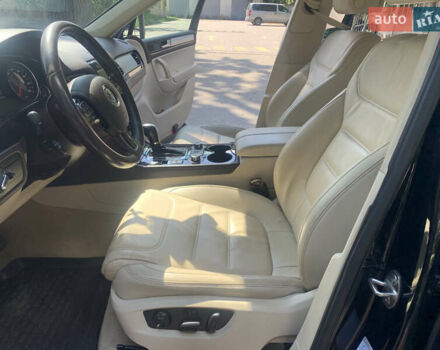 Чорний Фольксваген Туарег, об'ємом двигуна 3 л та пробігом 269 тис. км за 19999 $, фото 14 на Automoto.ua