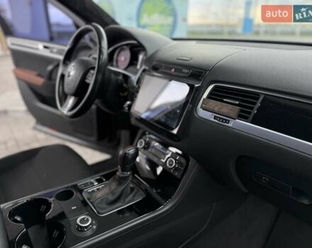 Черный Фольксваген Туарег, объемом двигателя 3 л и пробегом 207 тыс. км за 15700 $, фото 27 на Automoto.ua