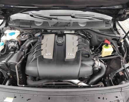 Чорний Фольксваген Туарег, об'ємом двигуна 3 л та пробігом 290 тис. км за 16300 $, фото 7 на Automoto.ua