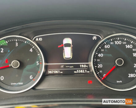 Чорний Фольксваген Туарег, об'ємом двигуна 3 л та пробігом 370 тис. км за 17800 $, фото 15 на Automoto.ua