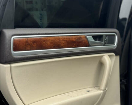 Черный Фольксваген Туарег, объемом двигателя 2.97 л и пробегом 310 тыс. км за 15200 $, фото 38 на Automoto.ua