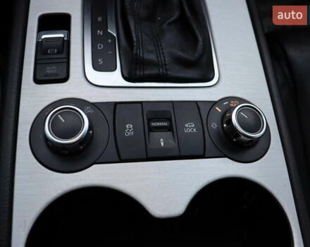 Черный Фольксваген Туарег, объемом двигателя 3 л и пробегом 284 тыс. км за 17800 $, фото 28 на Automoto.ua