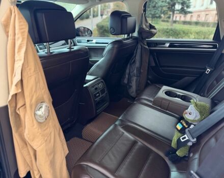 Черный Фольксваген Туарег, объемом двигателя 3 л и пробегом 283 тыс. км за 18700 $, фото 7 на Automoto.ua