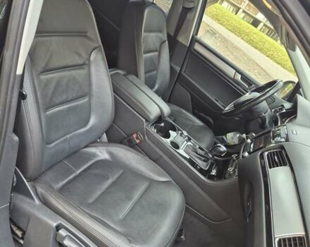 Чорний Фольксваген Туарег, об'ємом двигуна 2.97 л та пробігом 197 тис. км за 18500 $, фото 16 на Automoto.ua