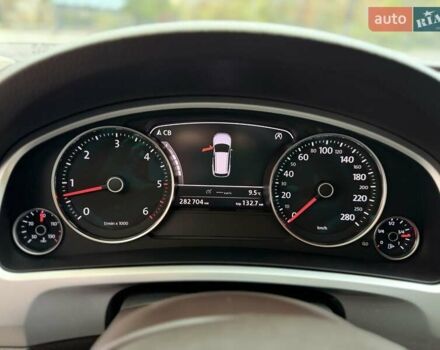 Чорний Фольксваген Туарег, об'ємом двигуна 2.97 л та пробігом 283 тис. км за 18500 $, фото 7 на Automoto.ua