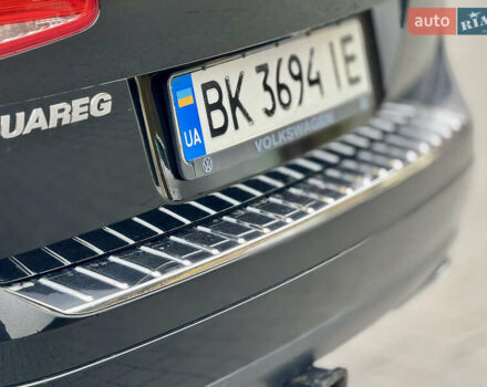 Черный Фольксваген Туарег, объемом двигателя 2.97 л и пробегом 310 тыс. км за 15200 $, фото 19 на Automoto.ua