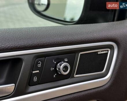 Чорний Фольксваген Туарег, об'ємом двигуна 2.97 л та пробігом 318 тис. км за 15999 $, фото 16 на Automoto.ua