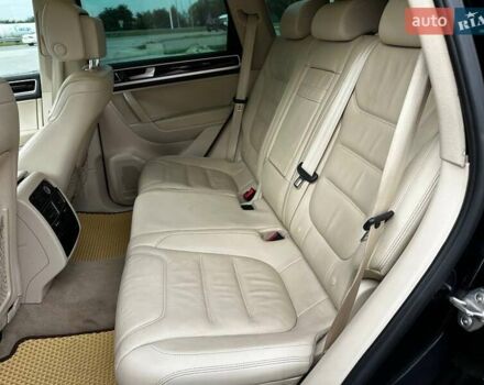 Чорний Фольксваген Туарег, об'ємом двигуна 2.97 л та пробігом 318 тис. км за 15999 $, фото 29 на Automoto.ua