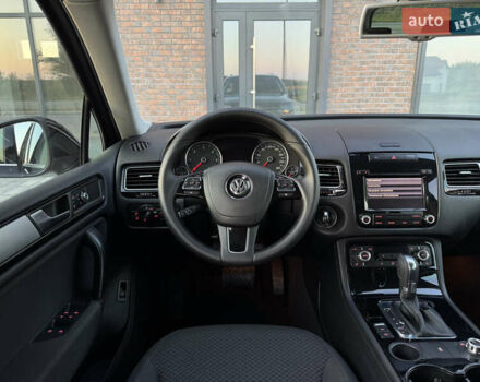 Чорний Фольксваген Туарег, об'ємом двигуна 2.97 л та пробігом 280 тис. км за 14999 $, фото 17 на Automoto.ua