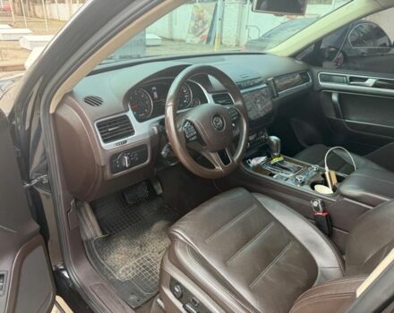 Черный Фольксваген Туарег, объемом двигателя 3 л и пробегом 330 тыс. км за 16200 $, фото 6 на Automoto.ua