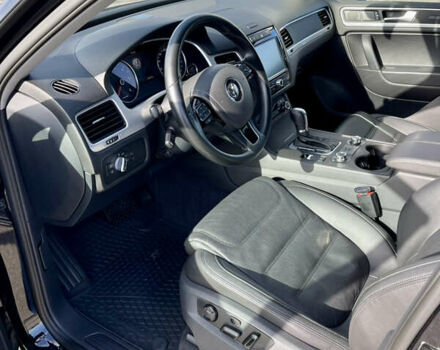 Чорний Фольксваген Туарег, об'ємом двигуна 3 л та пробігом 91 тис. км за 29900 $, фото 42 на Automoto.ua