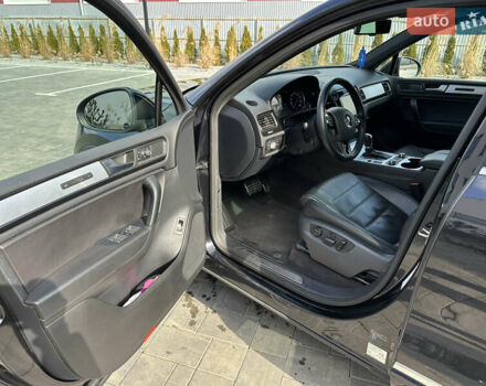 Чорний Фольксваген Туарег, об'ємом двигуна 2.97 л та пробігом 318 тис. км за 17300 $, фото 17 на Automoto.ua