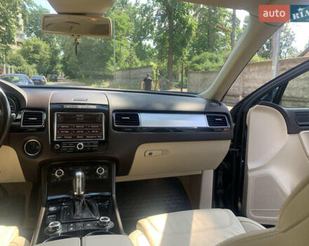 Чорний Фольксваген Туарег, об'ємом двигуна 3 л та пробігом 269 тис. км за 19999 $, фото 28 на Automoto.ua