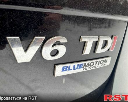 Черный Фольксваген Туарег, объемом двигателя 3 л и пробегом 258 тыс. км за 20600 $, фото 6 на Automoto.ua