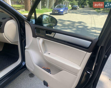 Чорний Фольксваген Туарег, об'ємом двигуна 3 л та пробігом 269 тис. км за 19999 $, фото 22 на Automoto.ua