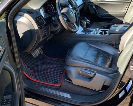 Черный Фольксваген Туарег, объемом двигателя 3 л и пробегом 279 тыс. км за 19000 $, фото 8 на Automoto.ua